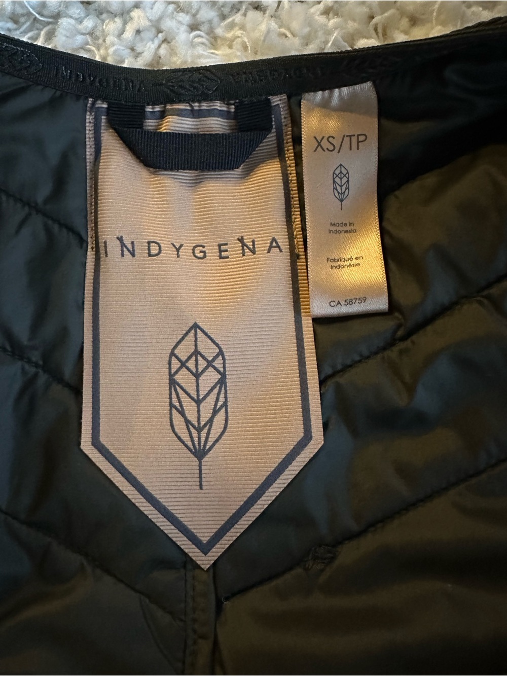 INDYGENA Quilted Jacket - Black
